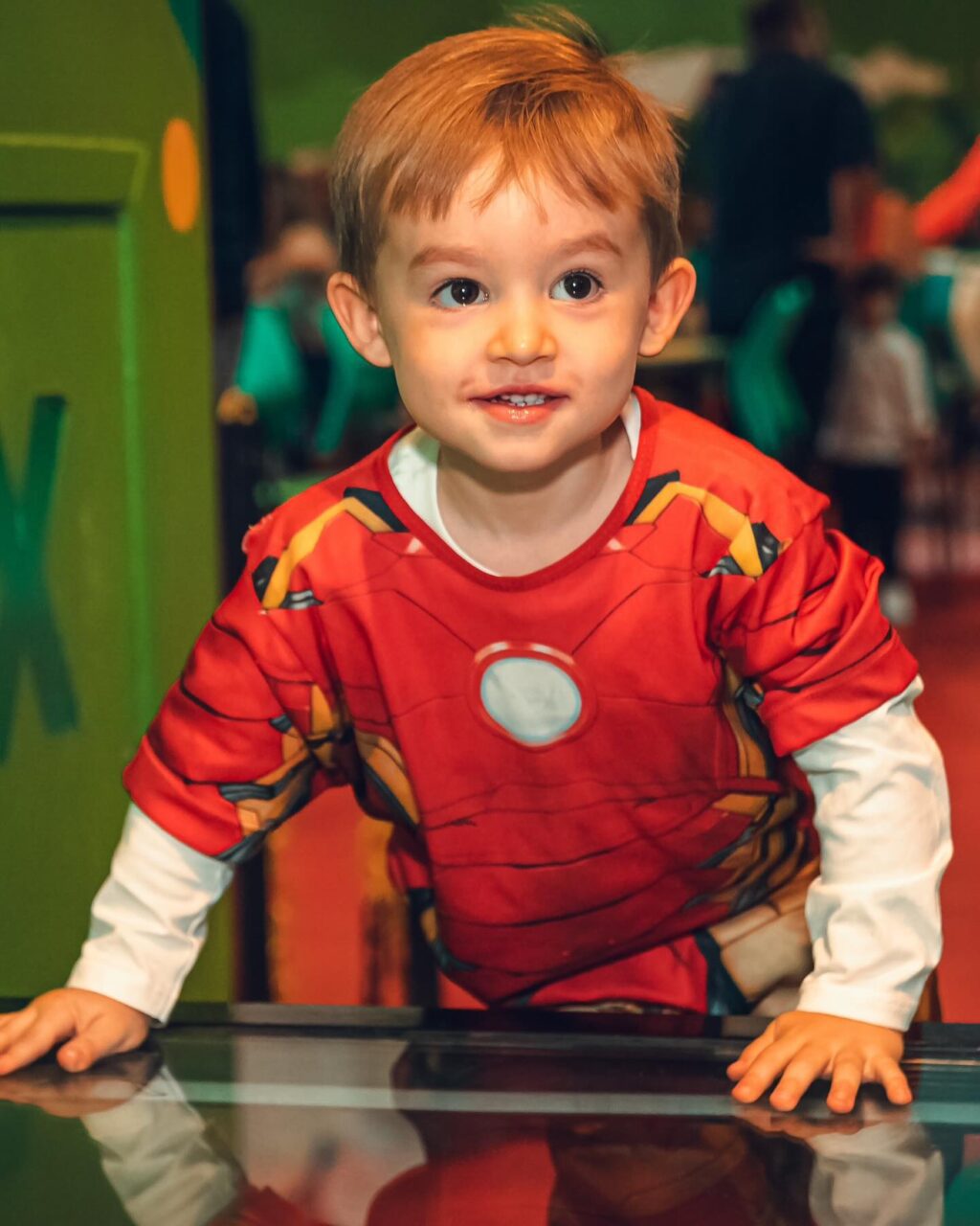 Garoto em festa do Ulabum